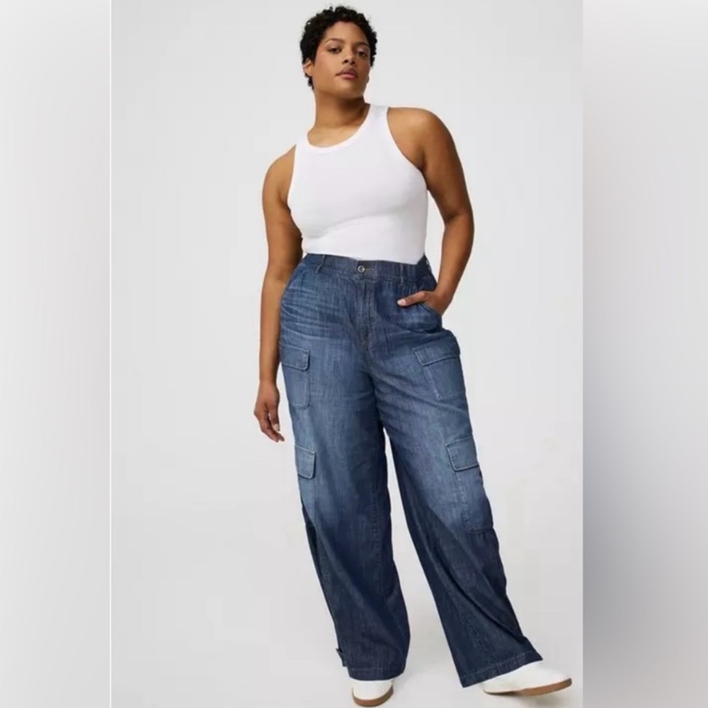 NWT Torrid High‑Rise Baggy Cargo Jeans Women’s 12 Wide Leg Med Wash Lightweight